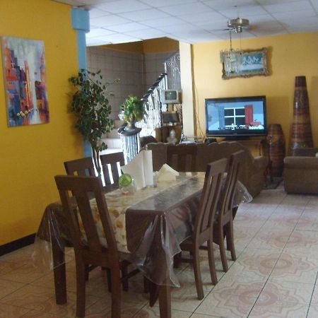 Caribbean tourist Villa Port of Spain Extérieur photo